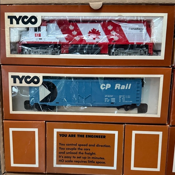 Vintage Tyco HO Scale Electric Train set. Pre-loved. - Picture 4 of 6